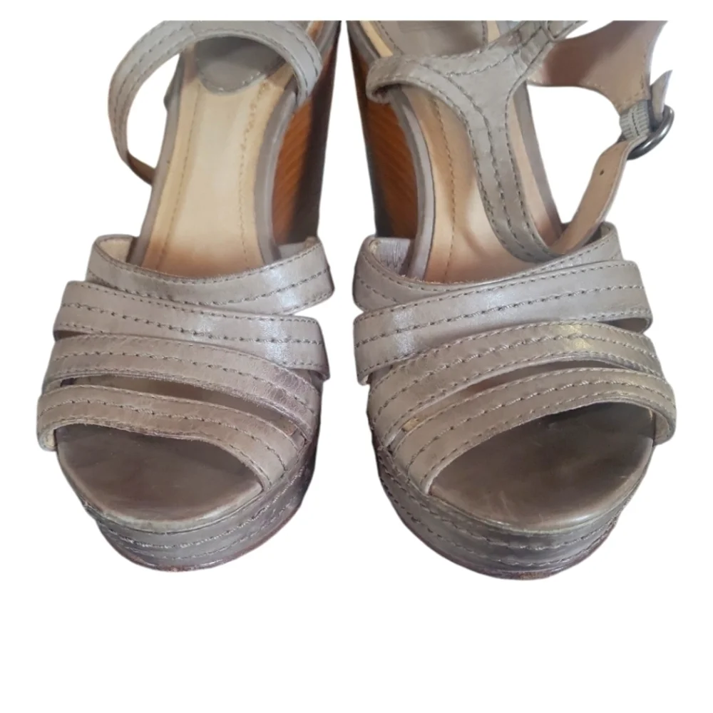 Frye corrina stitch